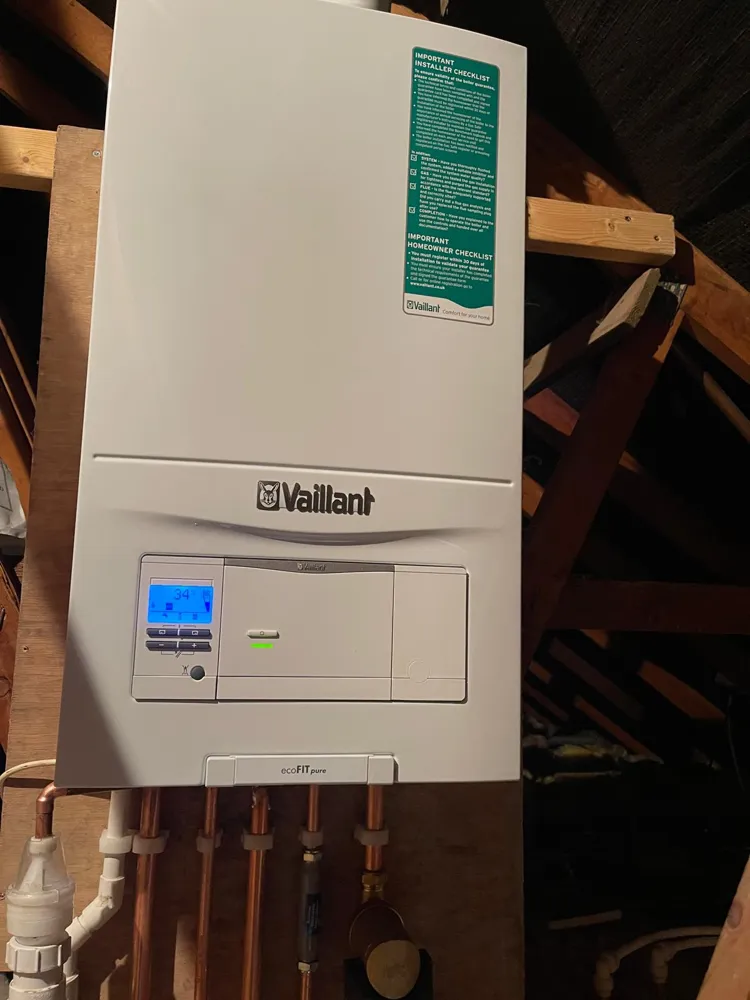 A Vaillant ecoFIT pure combi fitted in a loft